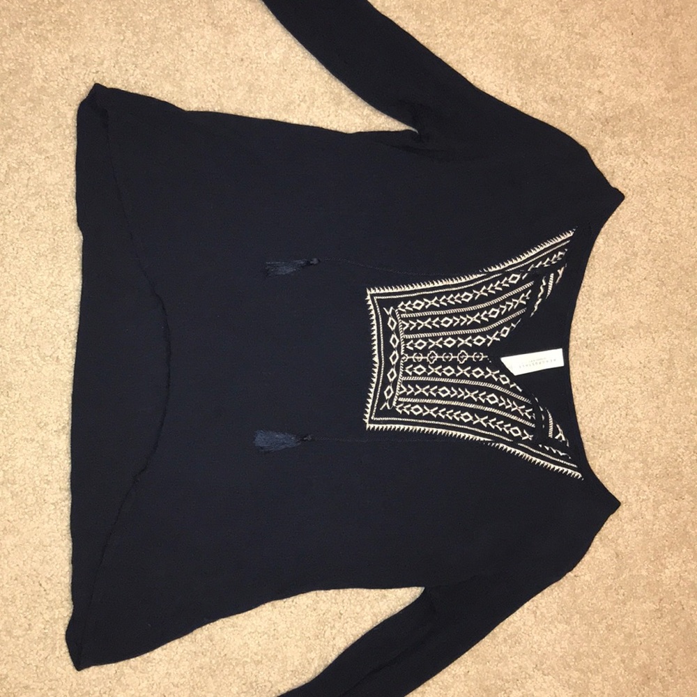 aeropostale navy and white shirt